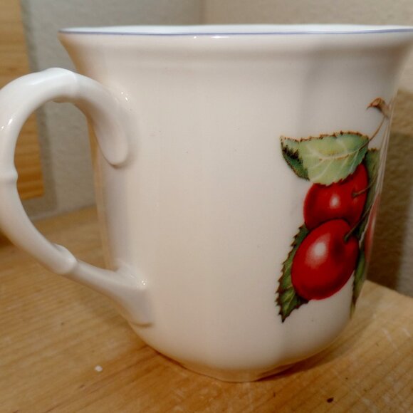 Villeroy & Boch COTTAGE Mugs Cherries & Blueberries~ Germany - Picture 8 of 9